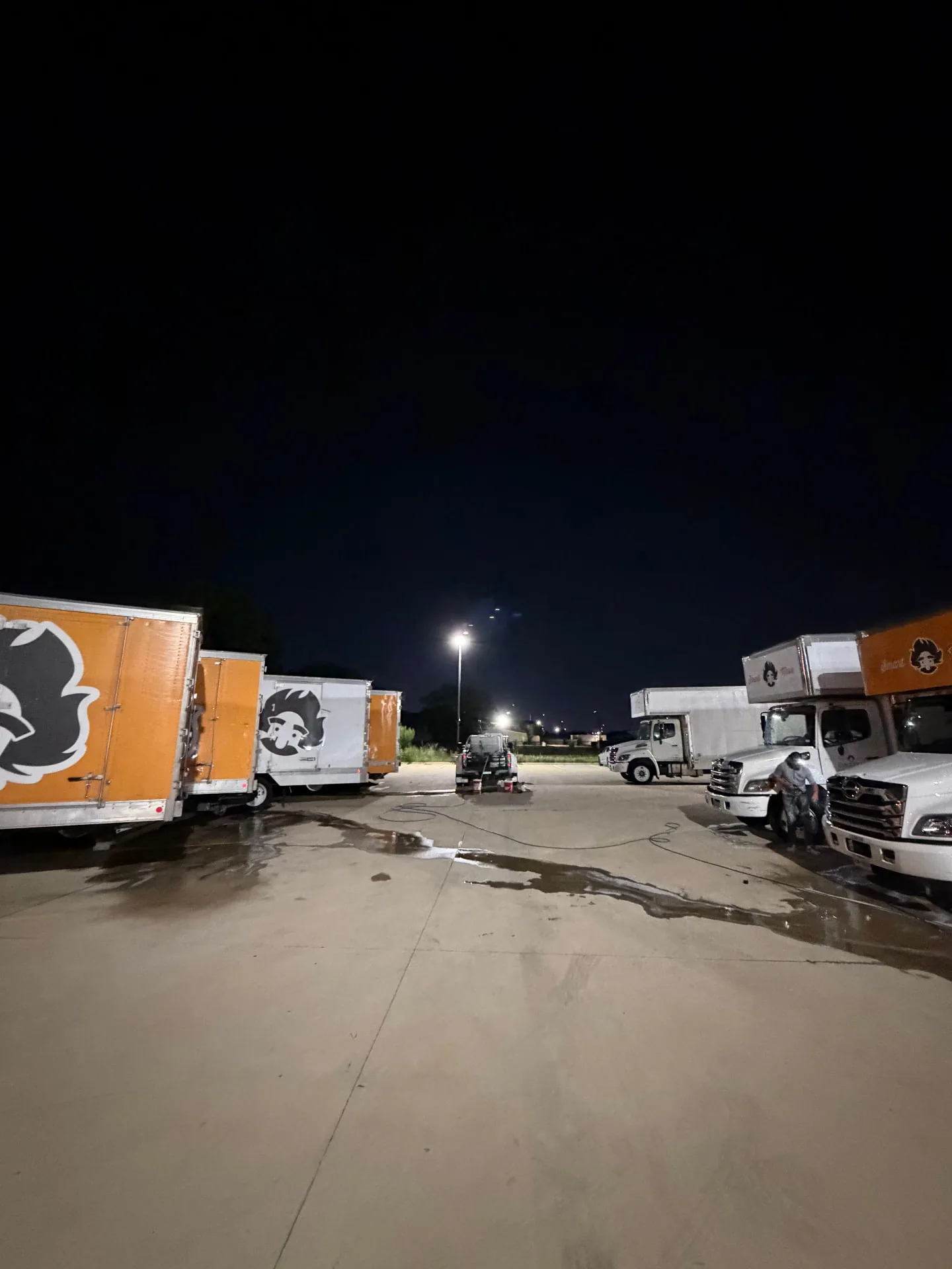 Night Mobile Wash — Box Truck Fleet